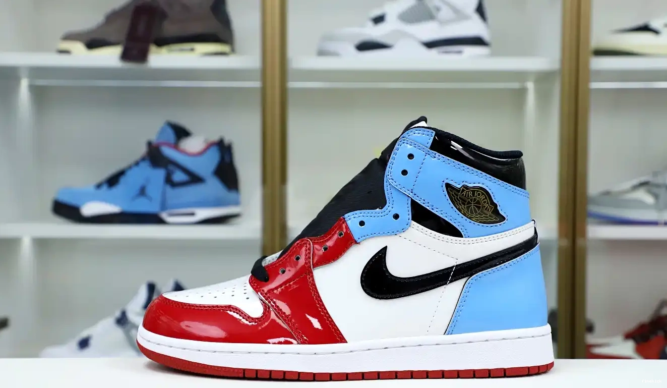 HIGH JORDAN AIR 1 OG 'FEARLESS' RETRO 0322